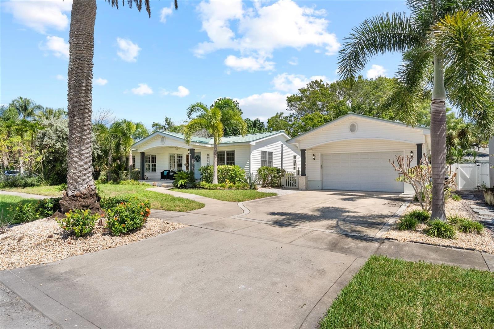 MANDALAY SUB - Residential Lease