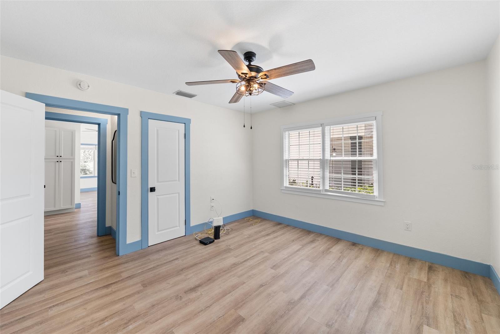 MANDALAY SUB - Residential Lease