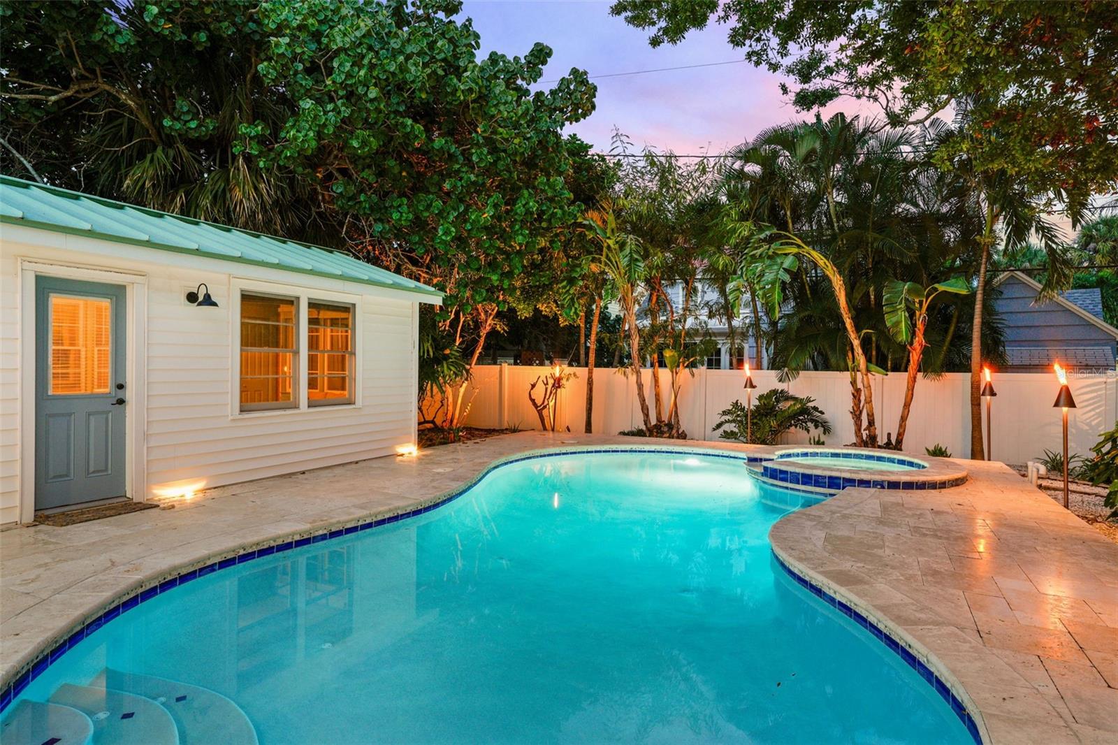 MANDALAY SUB - Residential Lease