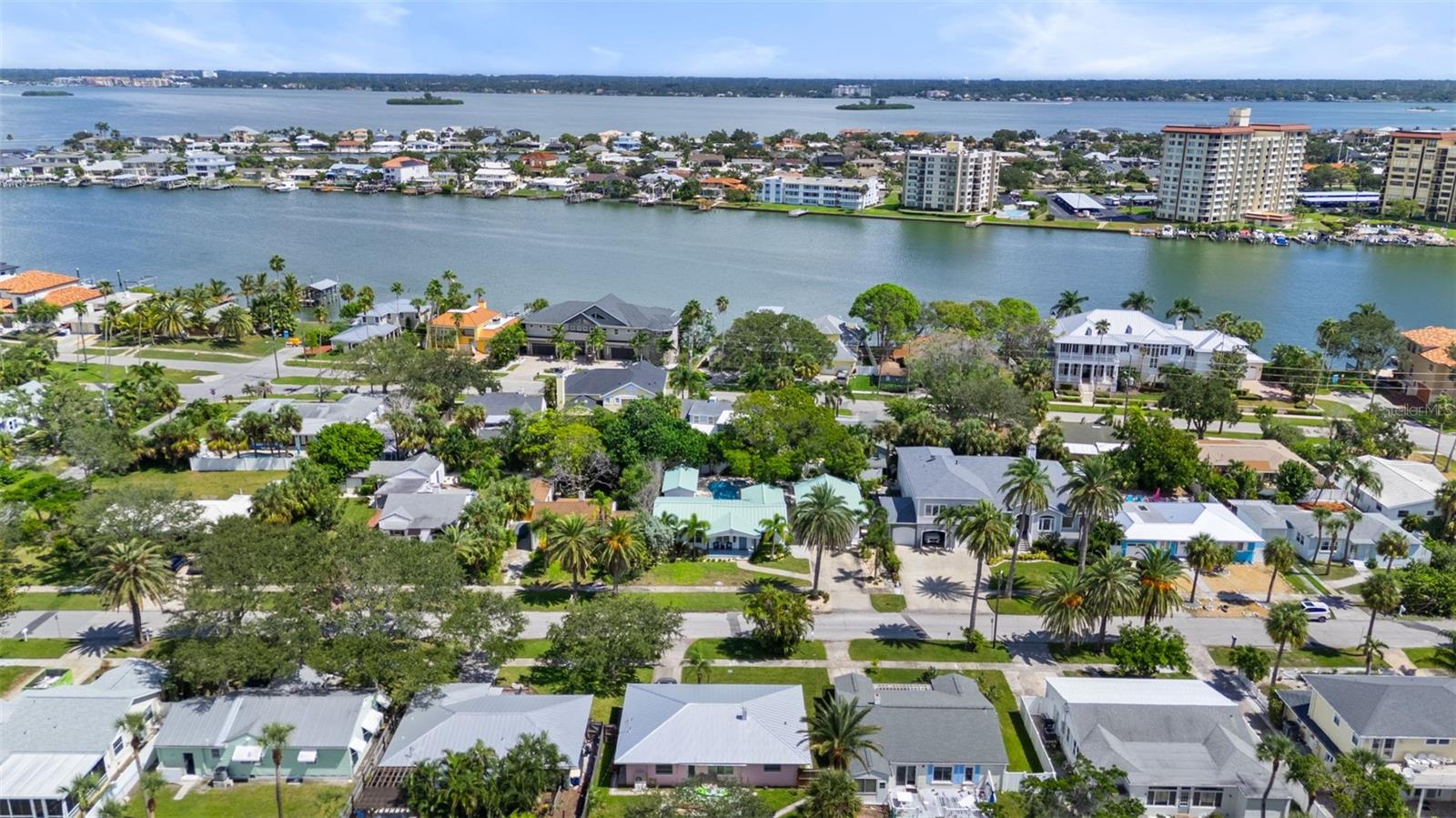 MANDALAY SUB - Residential Lease