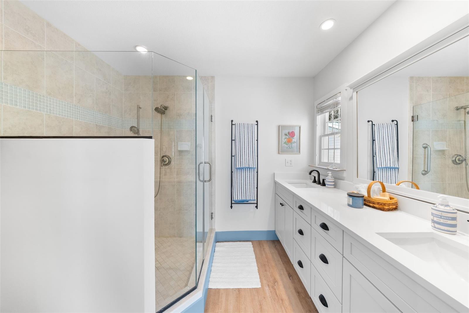 MANDALAY SUB - Residential Lease