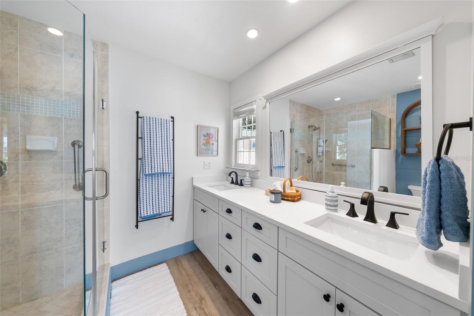 MANDALAY SUB - Residential Lease