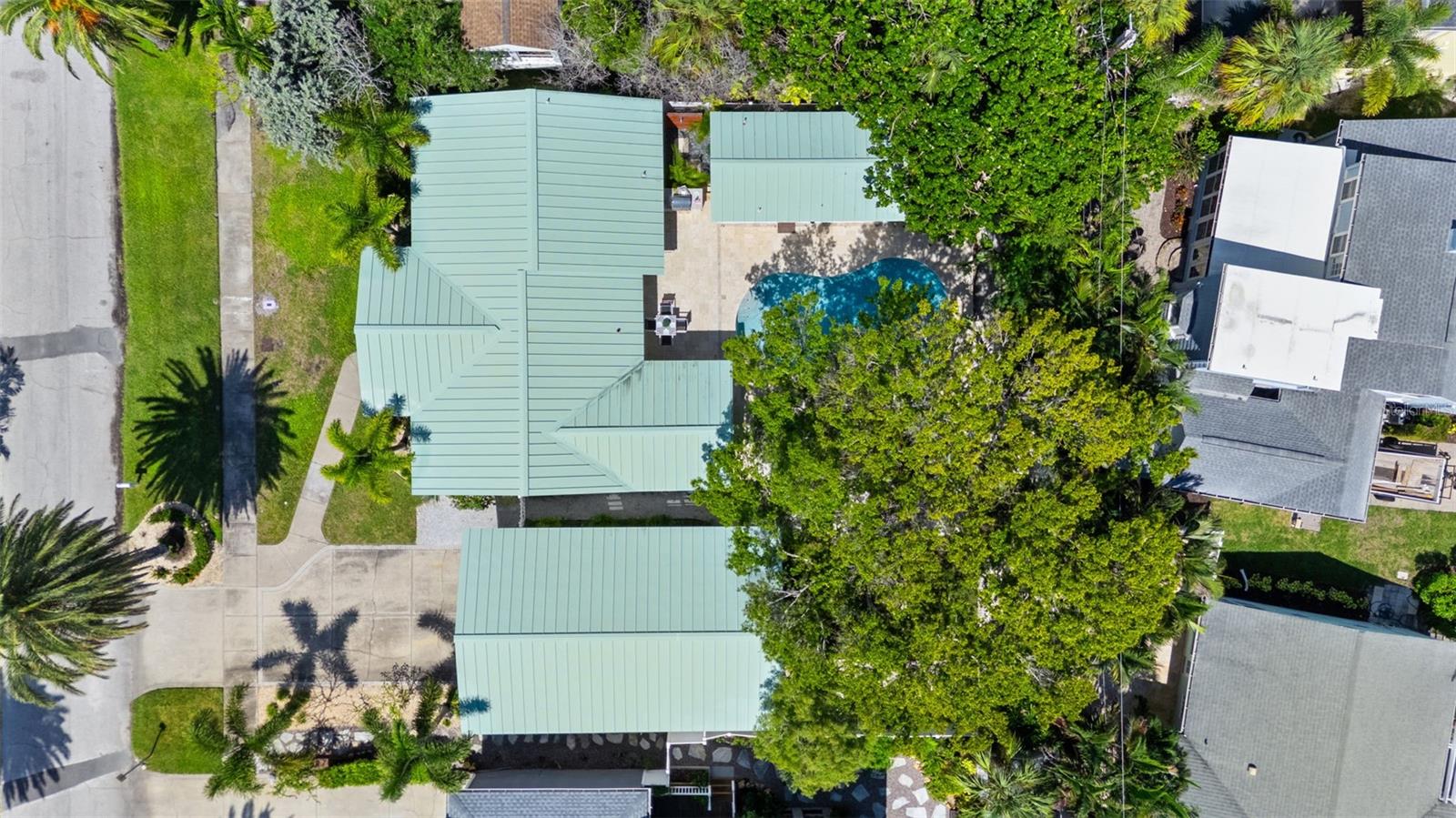 MANDALAY SUB - Residential Lease