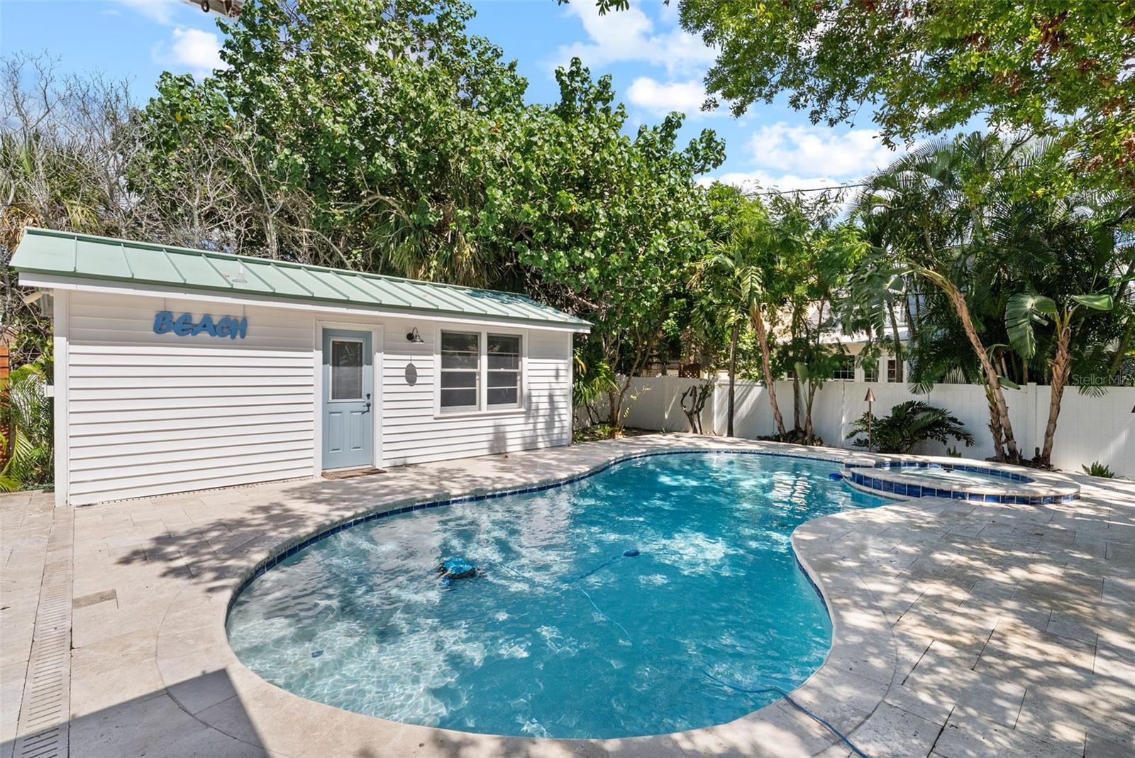 MANDALAY SUB - Residential Lease