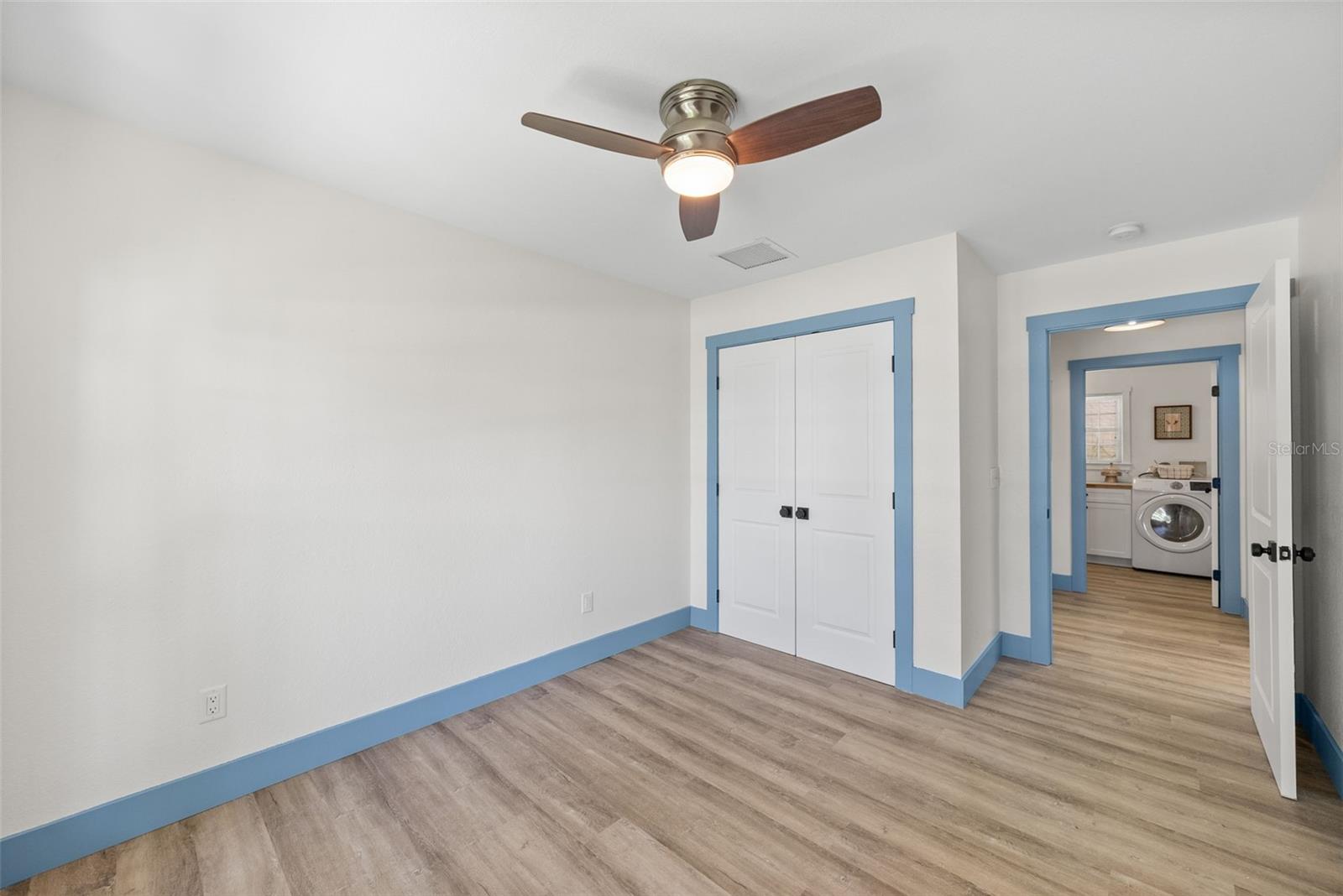 MANDALAY SUB - Residential Lease