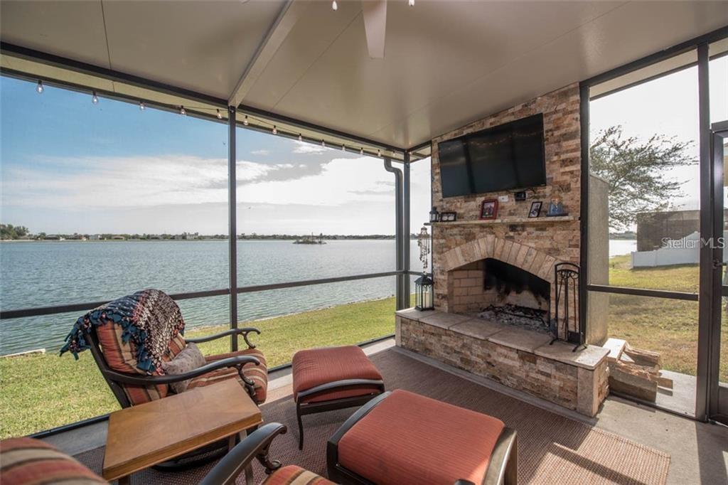 1742 MIRA LAGO CIRCLE