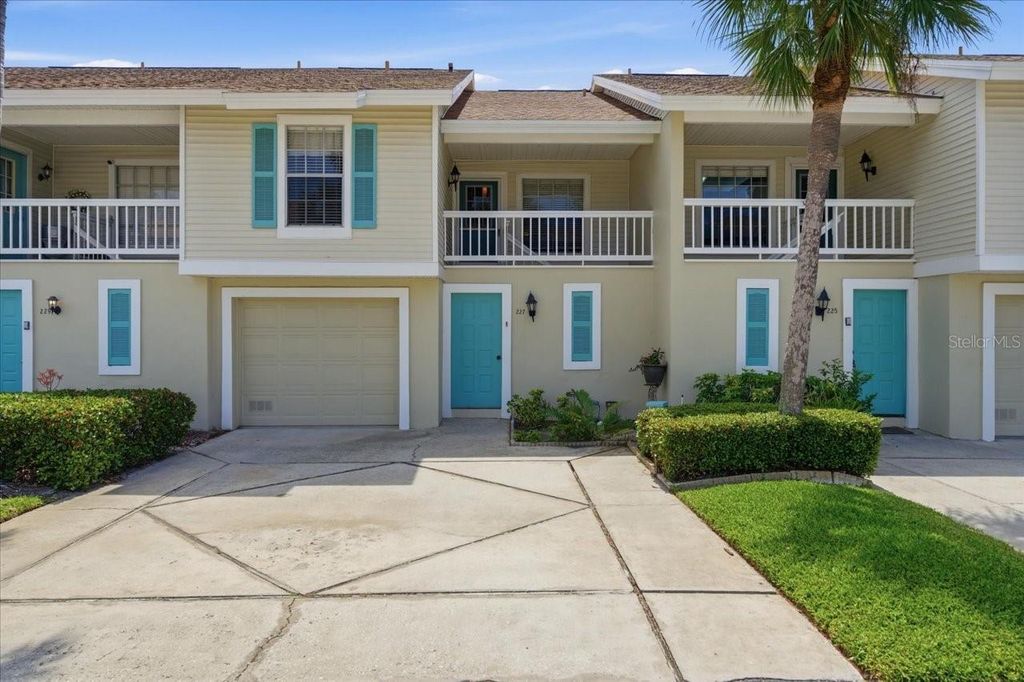 Photo of 227 Sun Vista Court S, Treasure Island, FL 33706 (MLS # TB8496001)