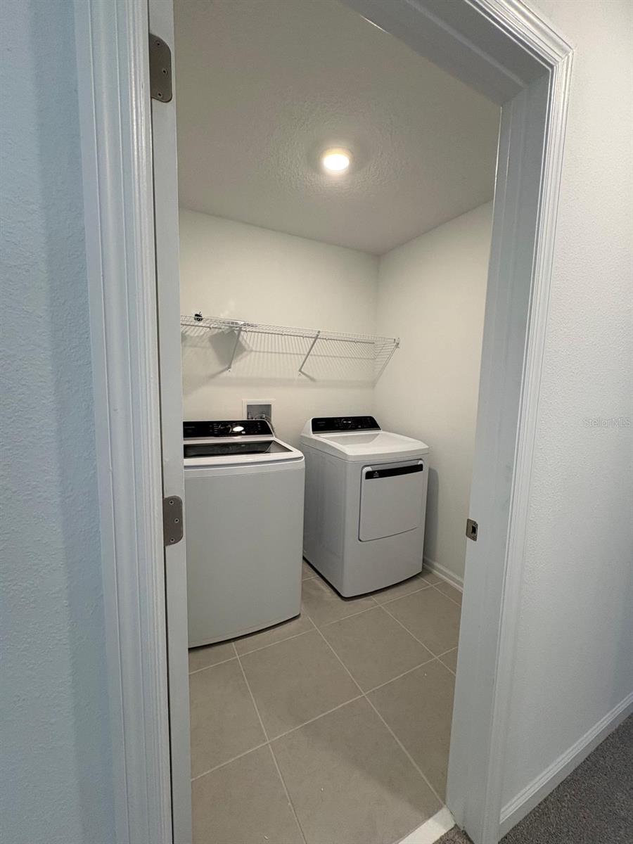 HUNT CLUB AT LAKE WALES PHASE - Residential Lease