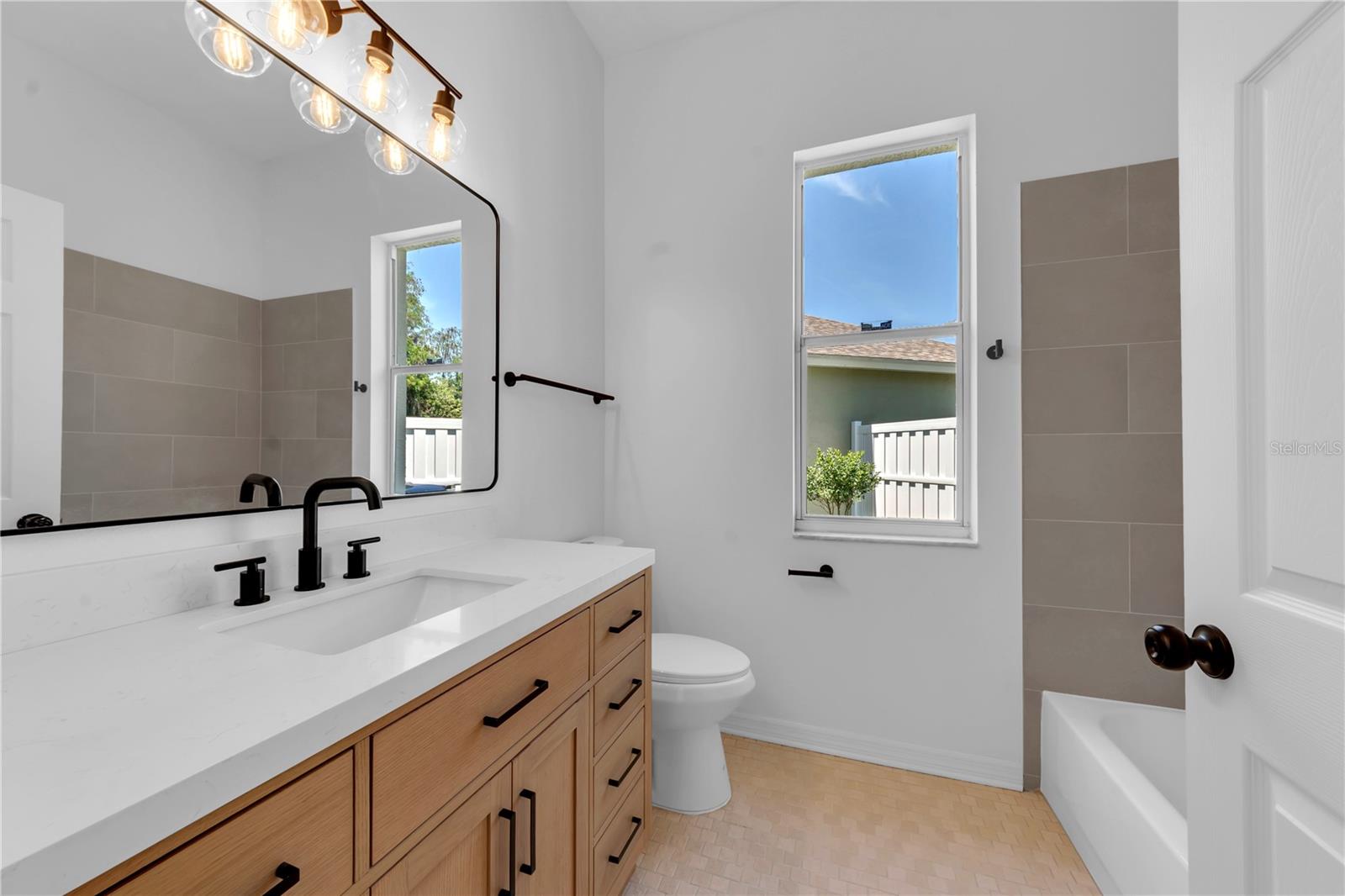 VILLAROSA PH 1D - Residential