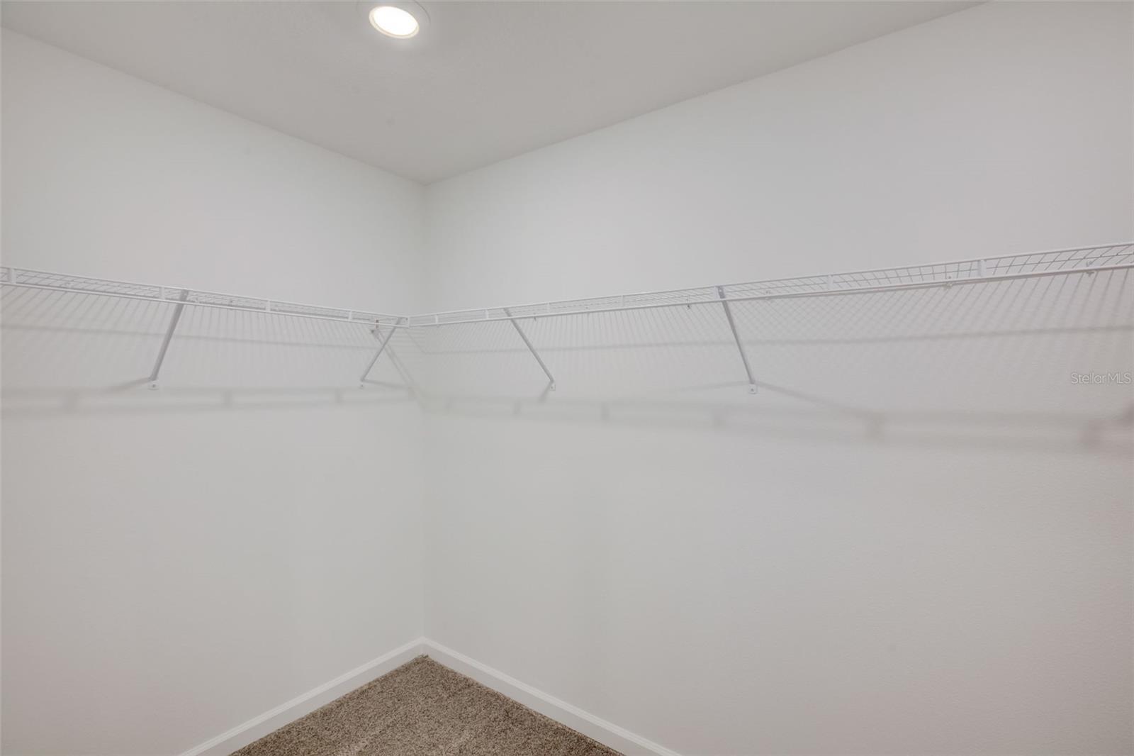 RANCHES/LK MCLEOD I - Residential Lease