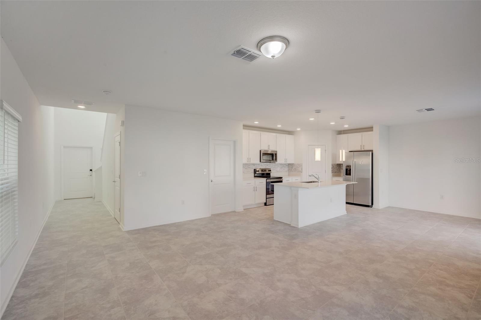 RANCHES/LK MCLEOD I - Residential Lease