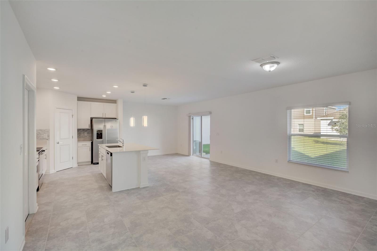 RANCHES/LK MCLEOD I - Residential Lease