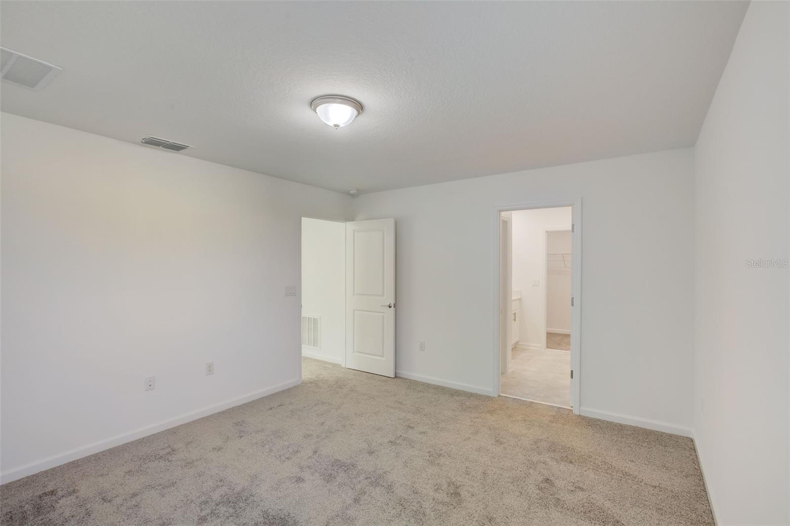 RANCHES/LK MCLEOD I - Residential Lease