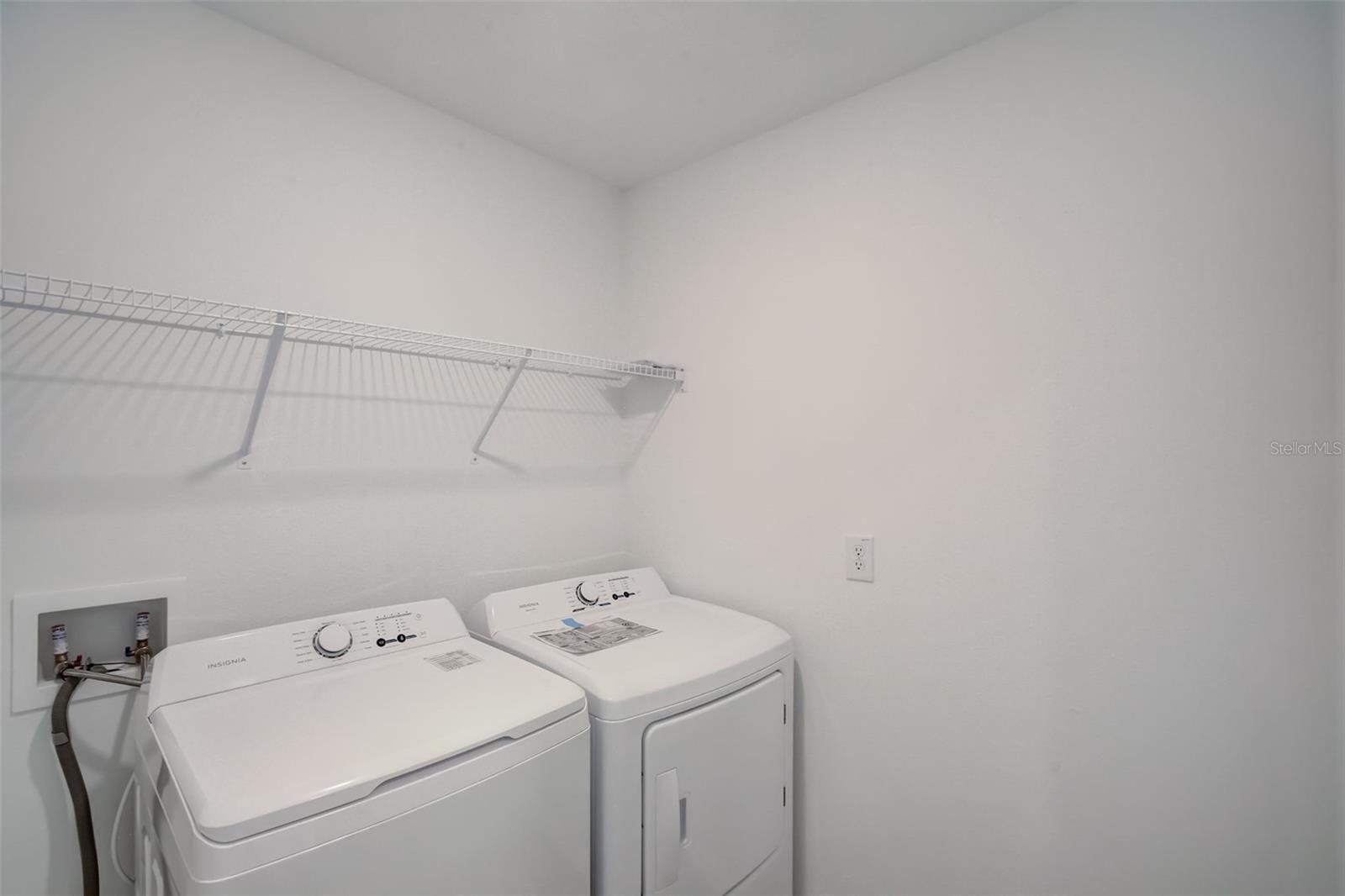 RANCHES/LK MCLEOD I - Residential Lease