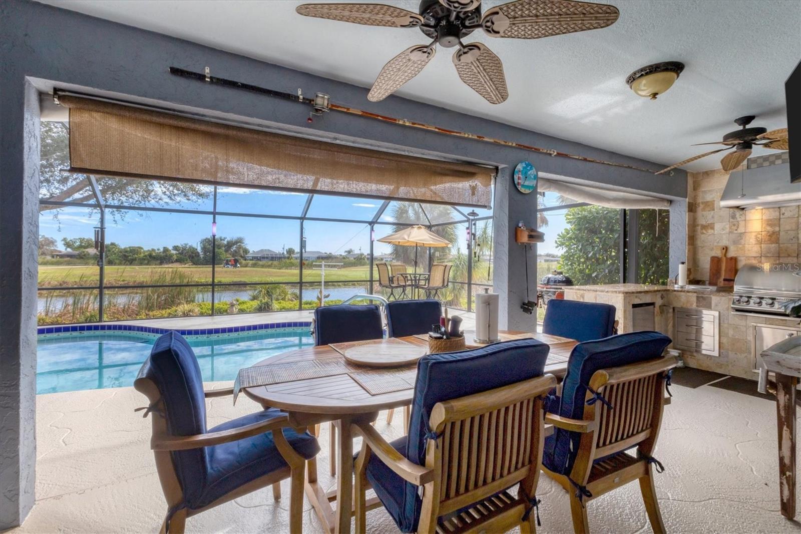 ROTONDA PEBBLE BEACH - Residential