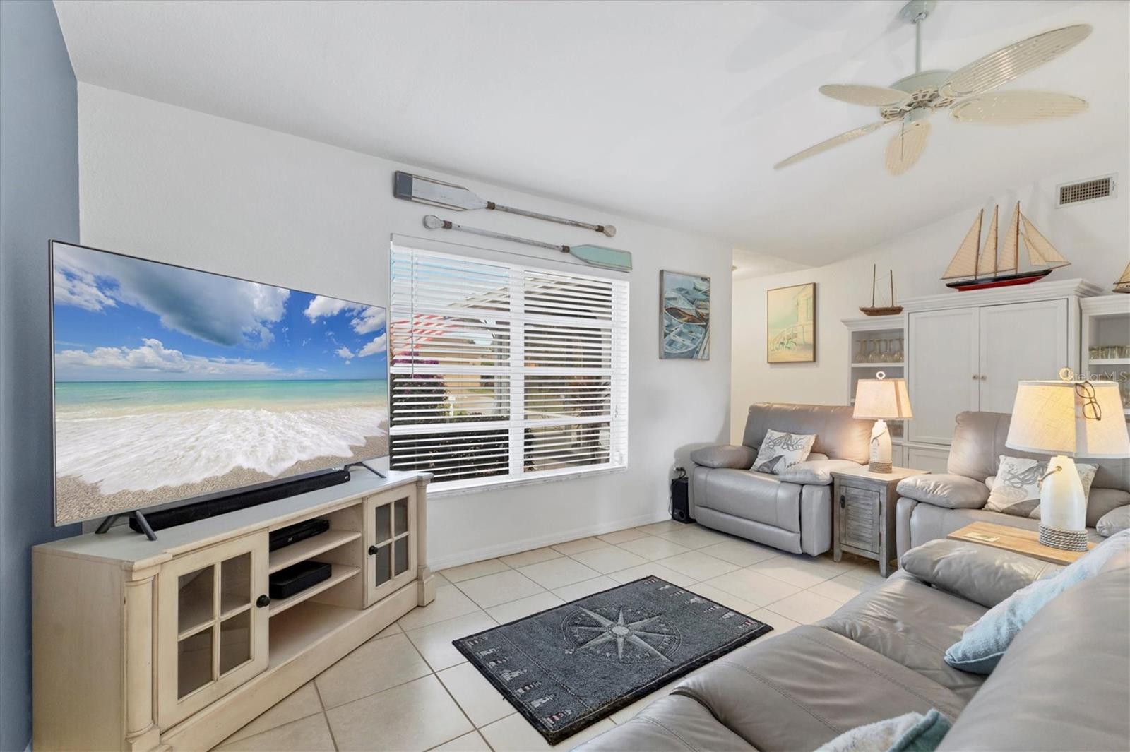 ROTONDA PEBBLE BEACH - Residential