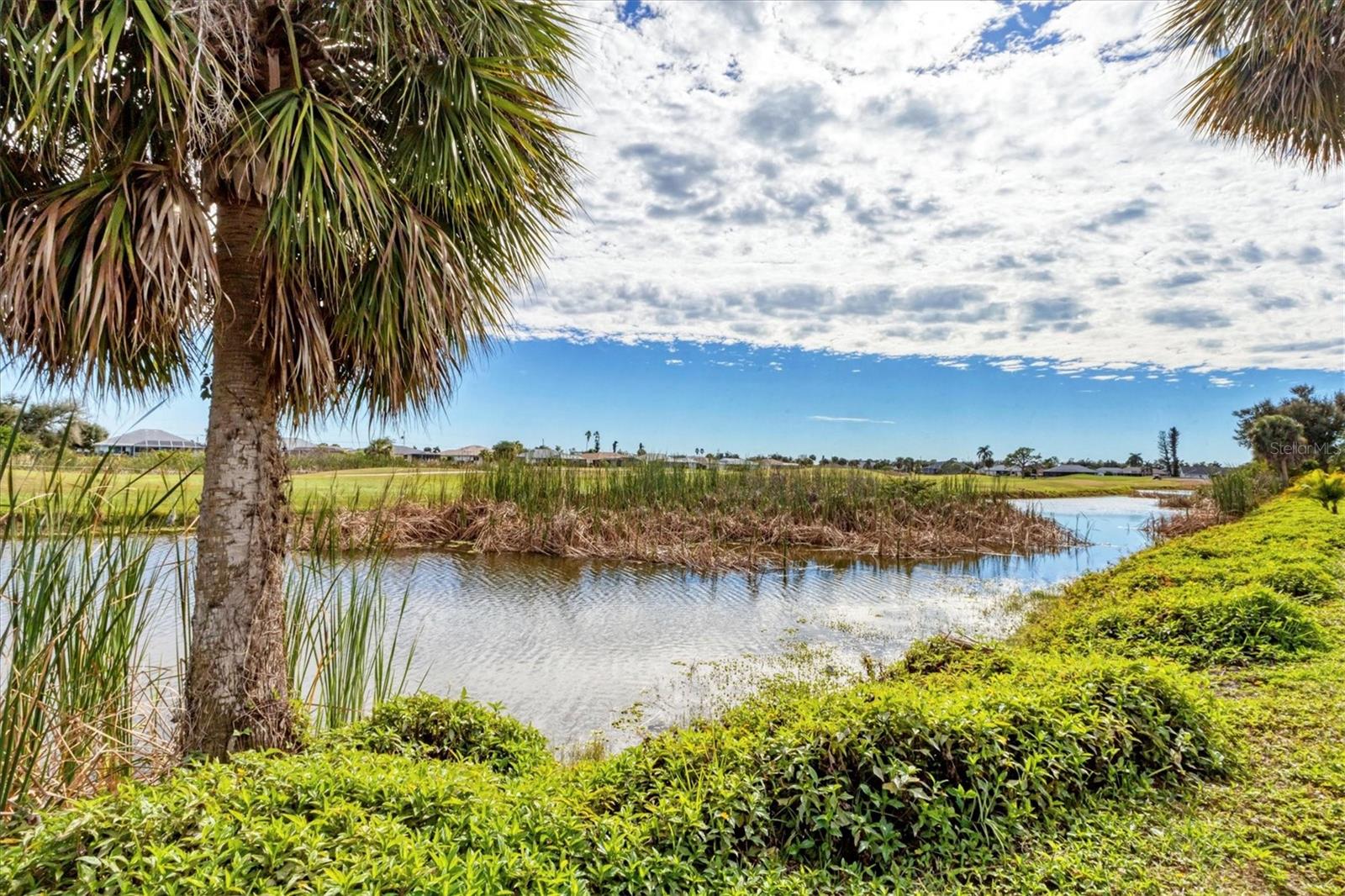 ROTONDA PEBBLE BEACH - Residential
