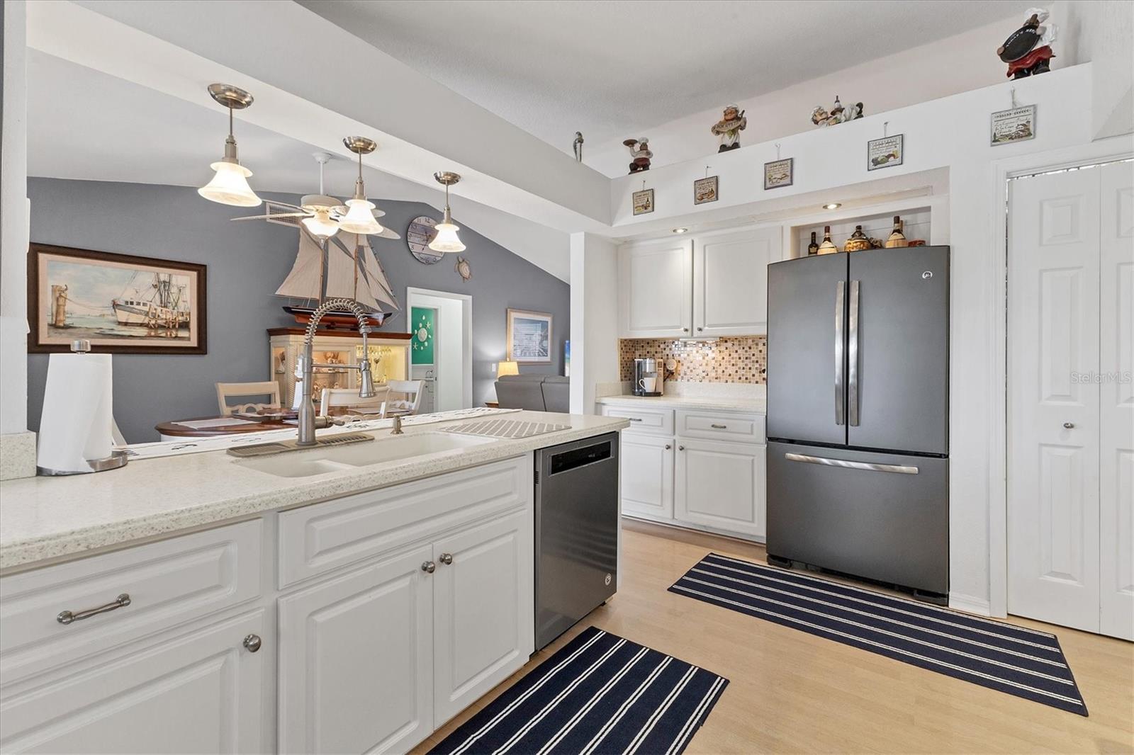 ROTONDA PEBBLE BEACH - Residential