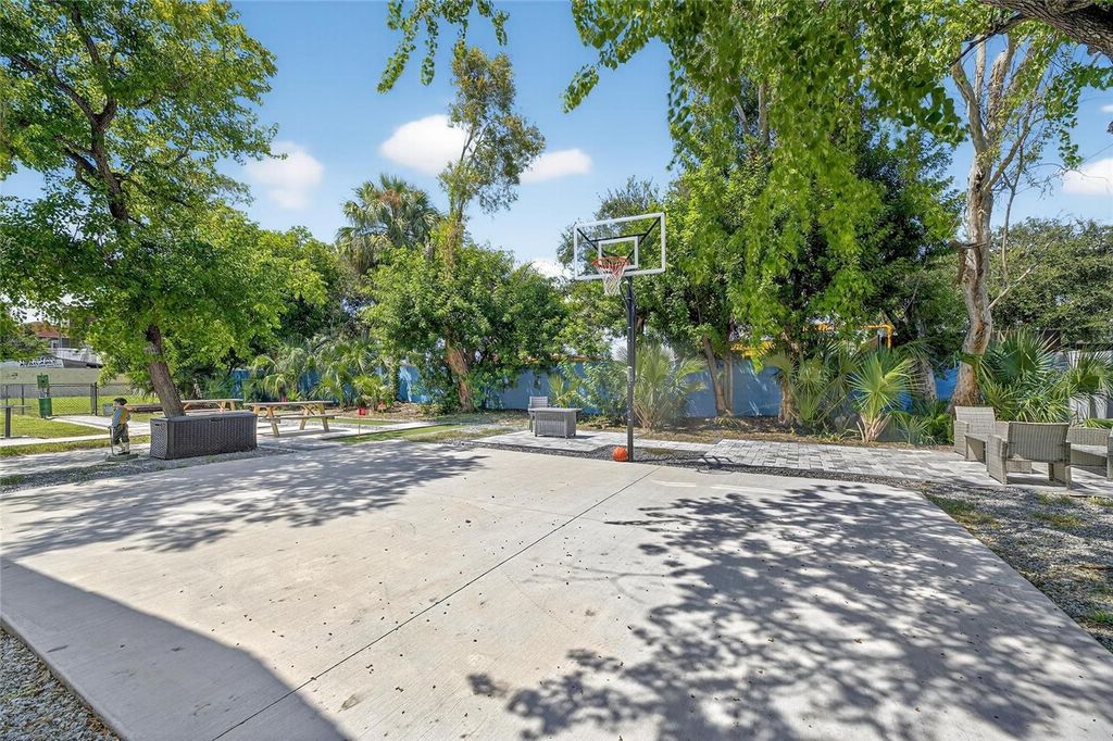 Photo of 4511 W Mcelroy Avenue, Tampa, FL 33611 (MLS # TB8424783)