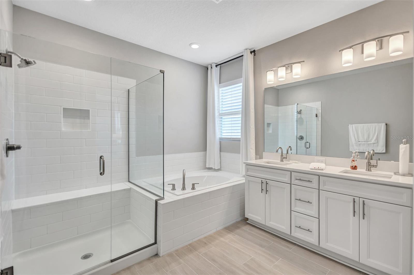 RIVERSTONE PH 3 & 4 - Residential