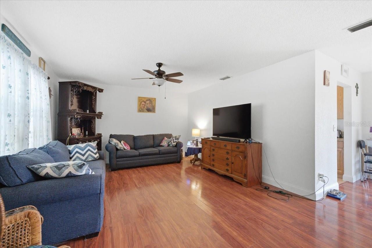 SPRING HILL - Residential