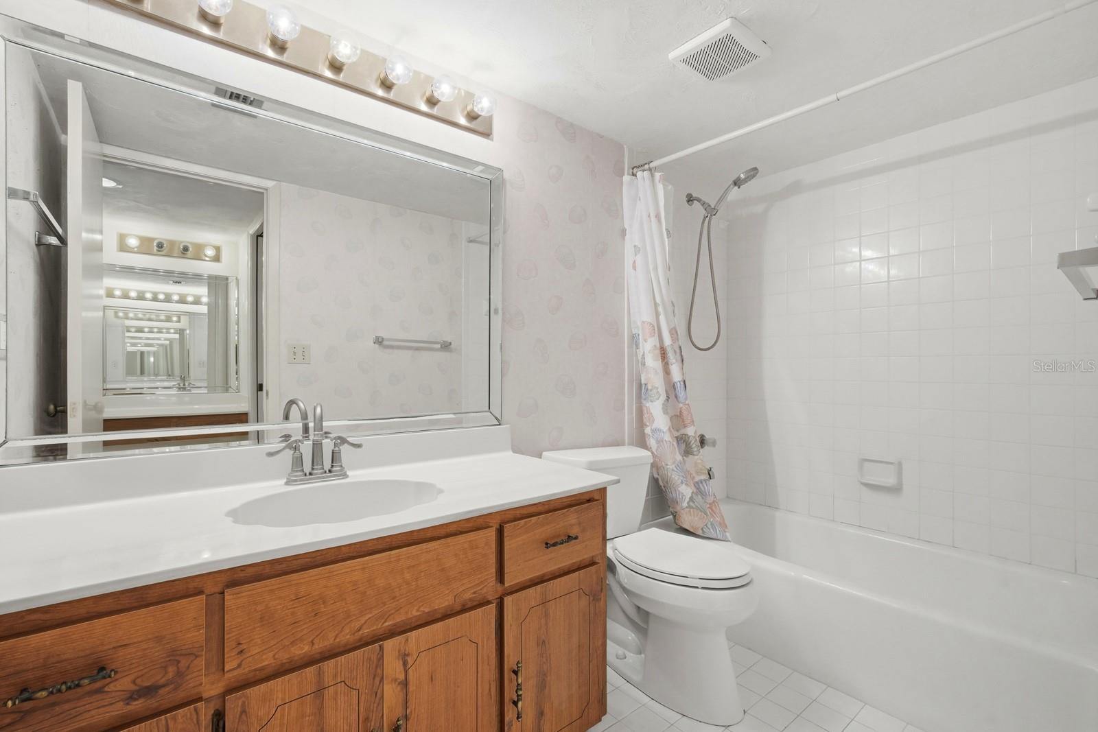 ORMONDY CONDO - Residential