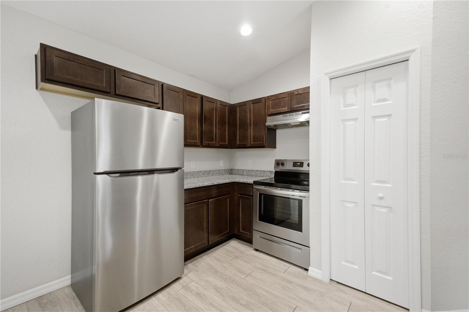 SILVER SPGS SHORES - Residential