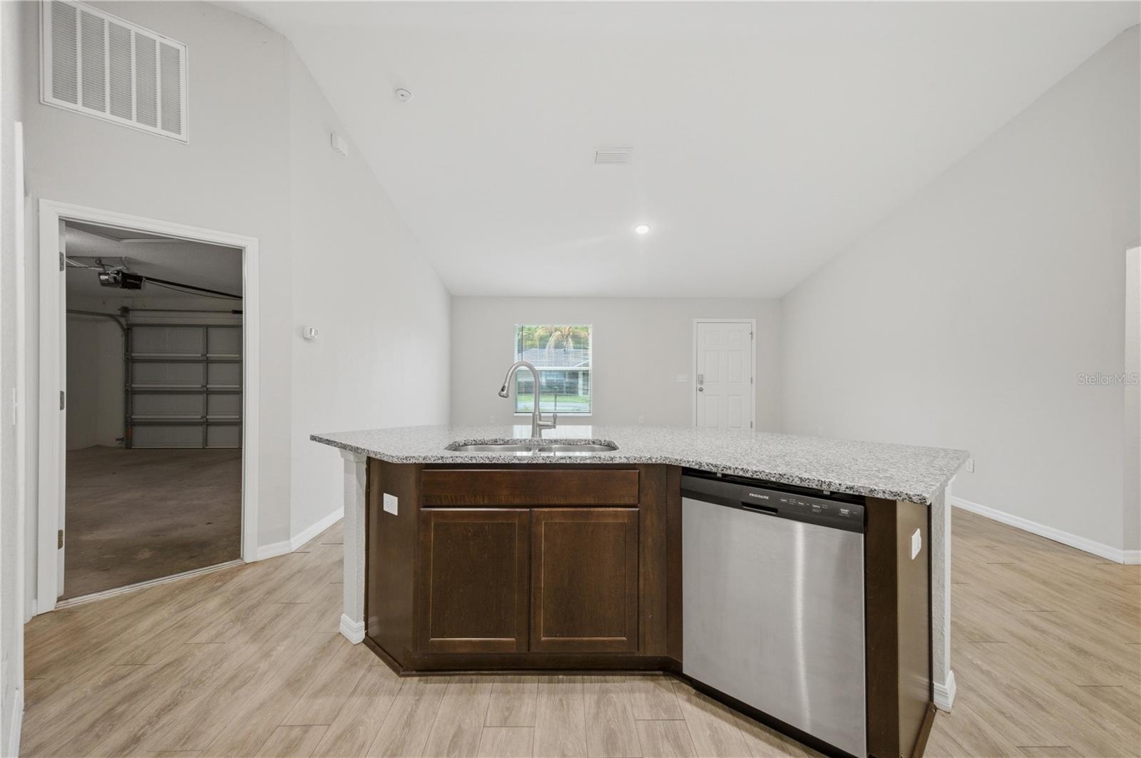 SILVER SPGS SHORES - Residential