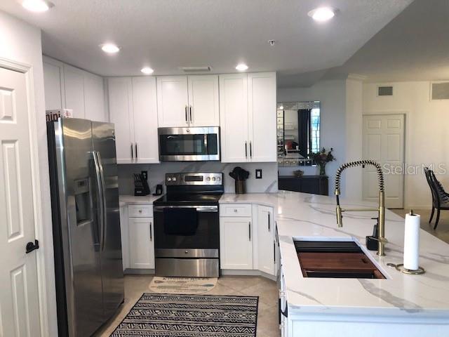 RIVER STRAND - Residential Lease