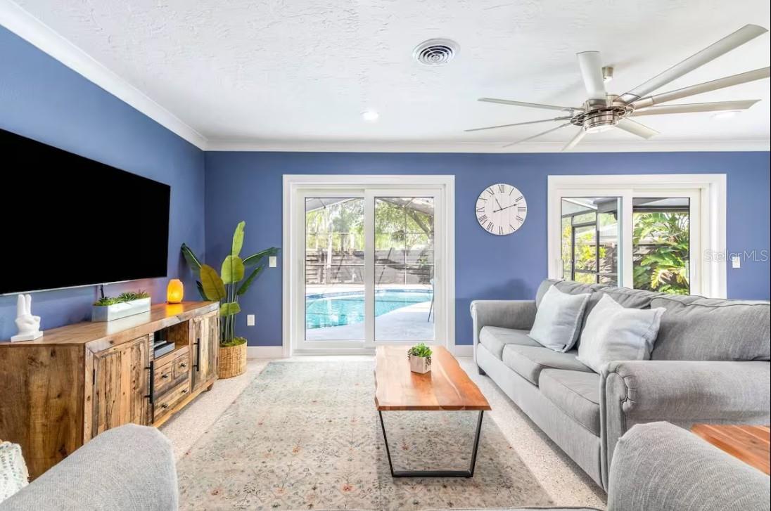 SOUTH GATE - Residential Lease