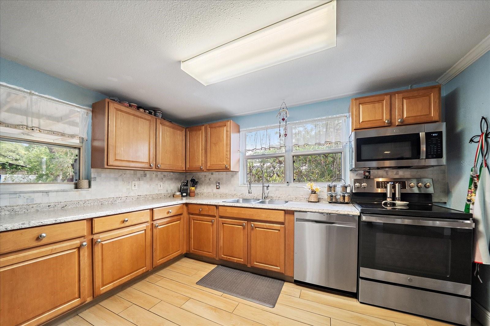 HOLIDAY HEIGHTS - Residential