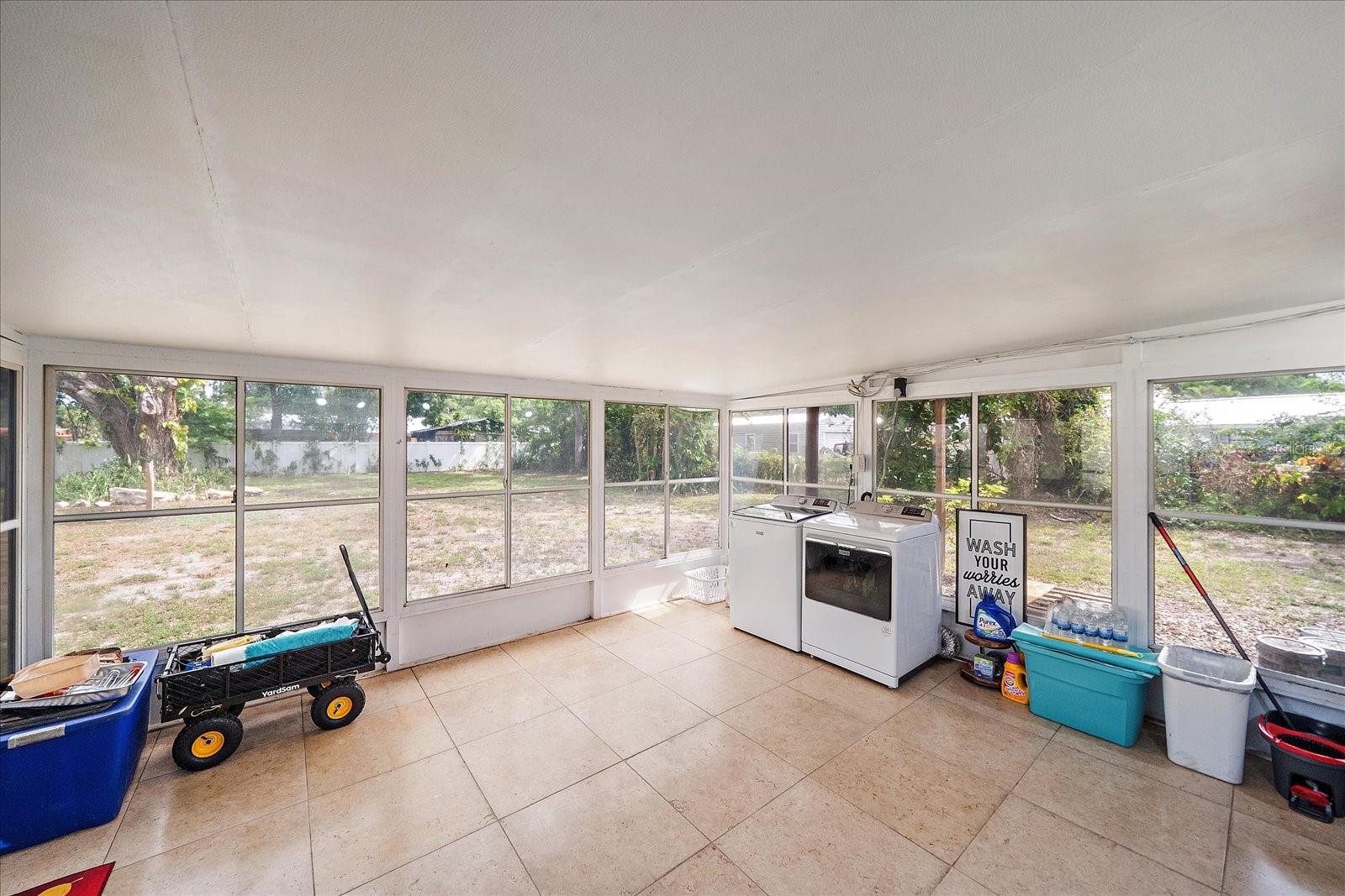 HOLIDAY HEIGHTS - Residential