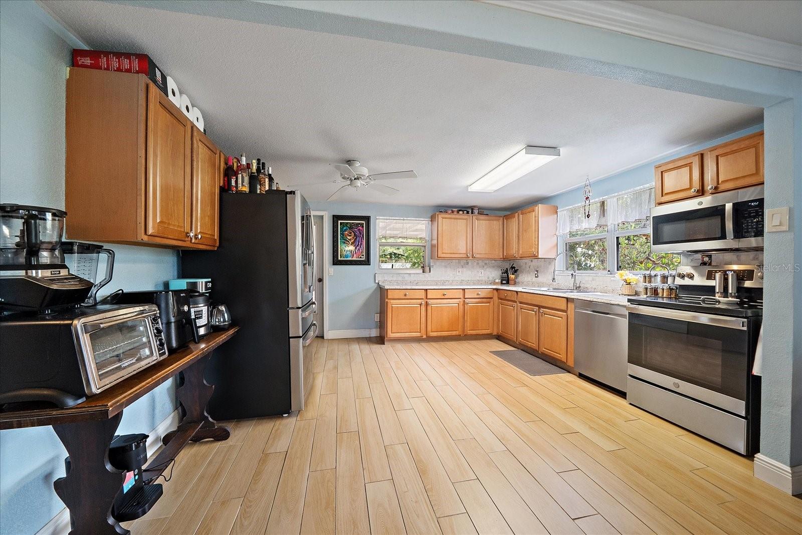 HOLIDAY HEIGHTS - Residential