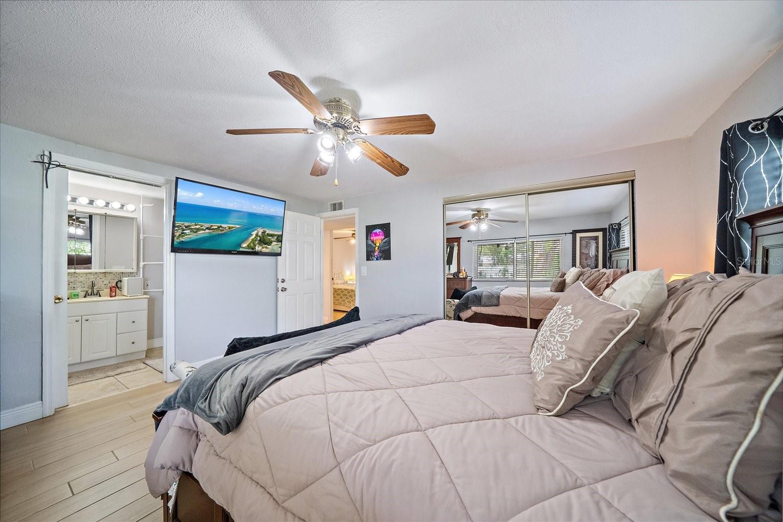 HOLIDAY HEIGHTS - Residential