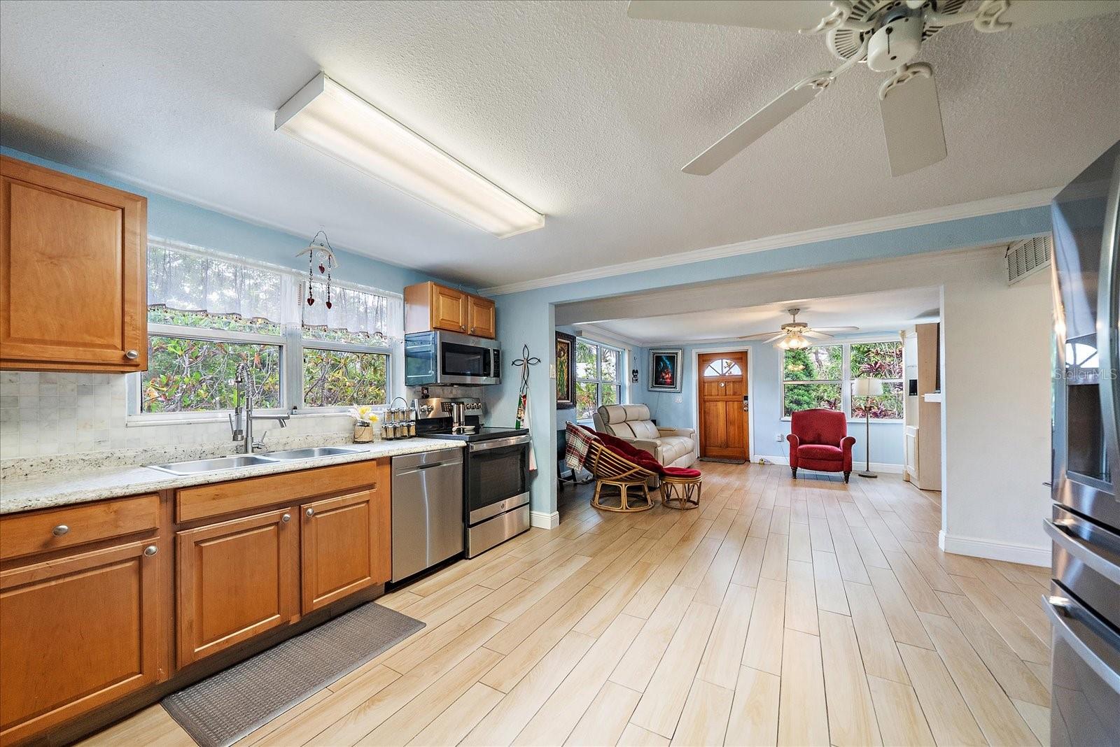 HOLIDAY HEIGHTS - Residential