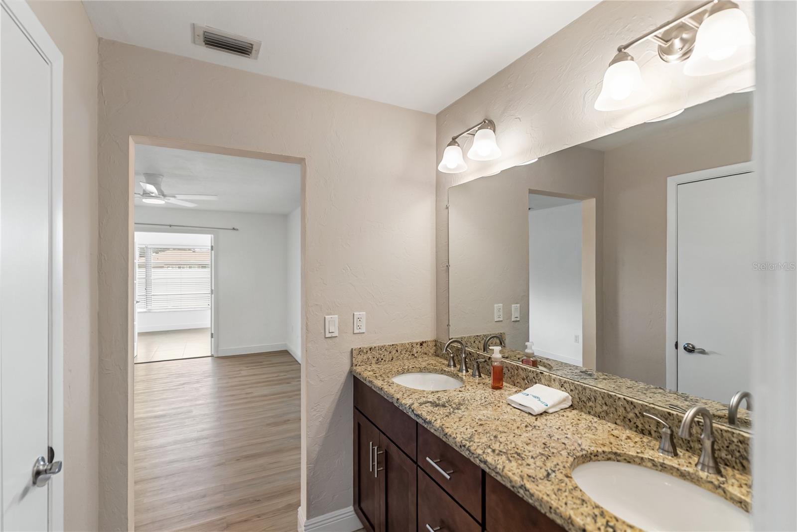 GULF GATE - Residential