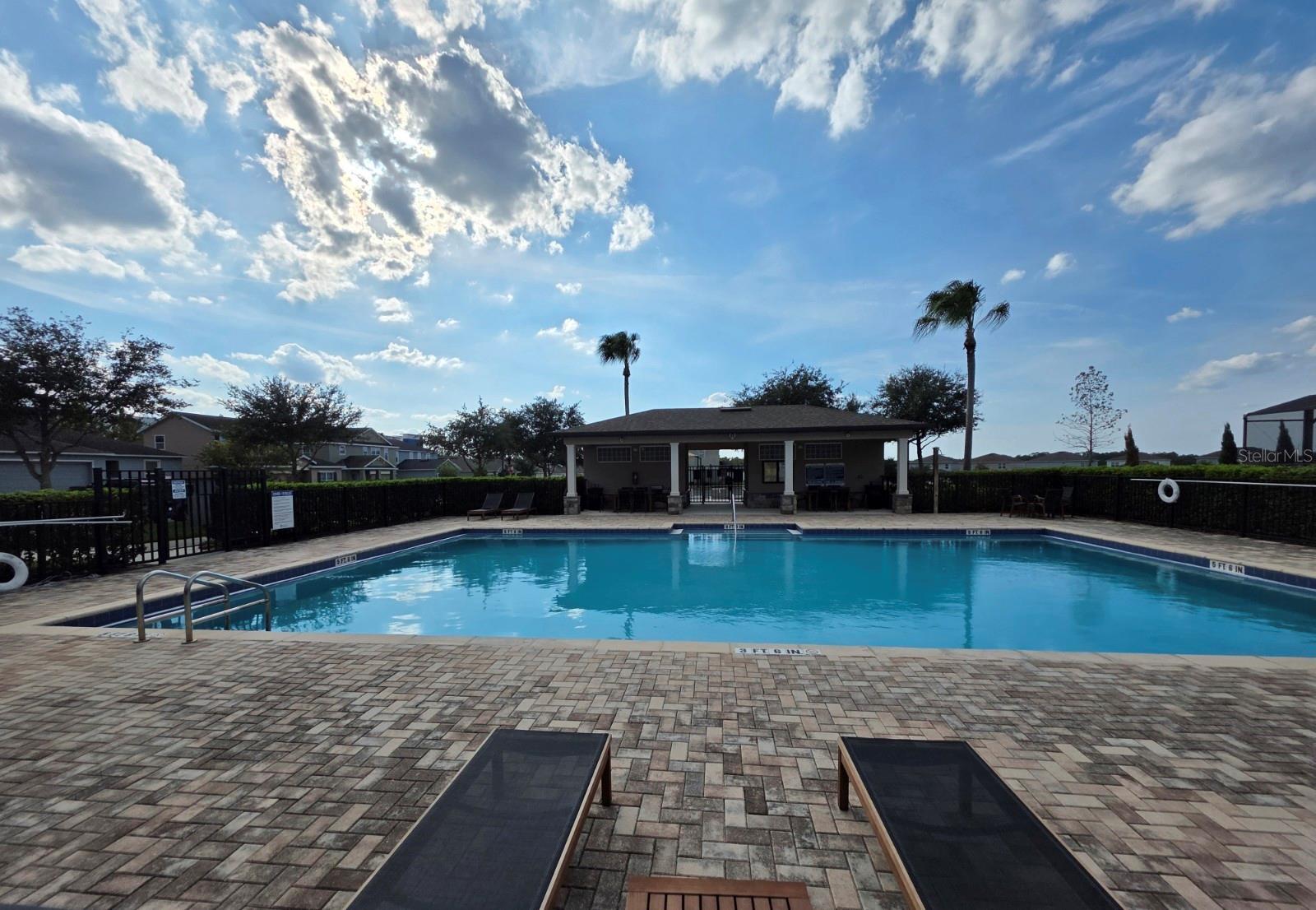 LAUREL ESTATES - Residential Lease