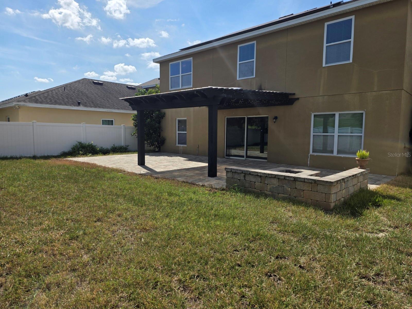 LAUREL ESTATES - Residential Lease