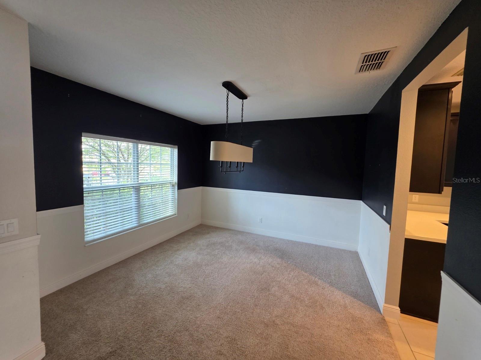 LAUREL ESTATES - Residential Lease