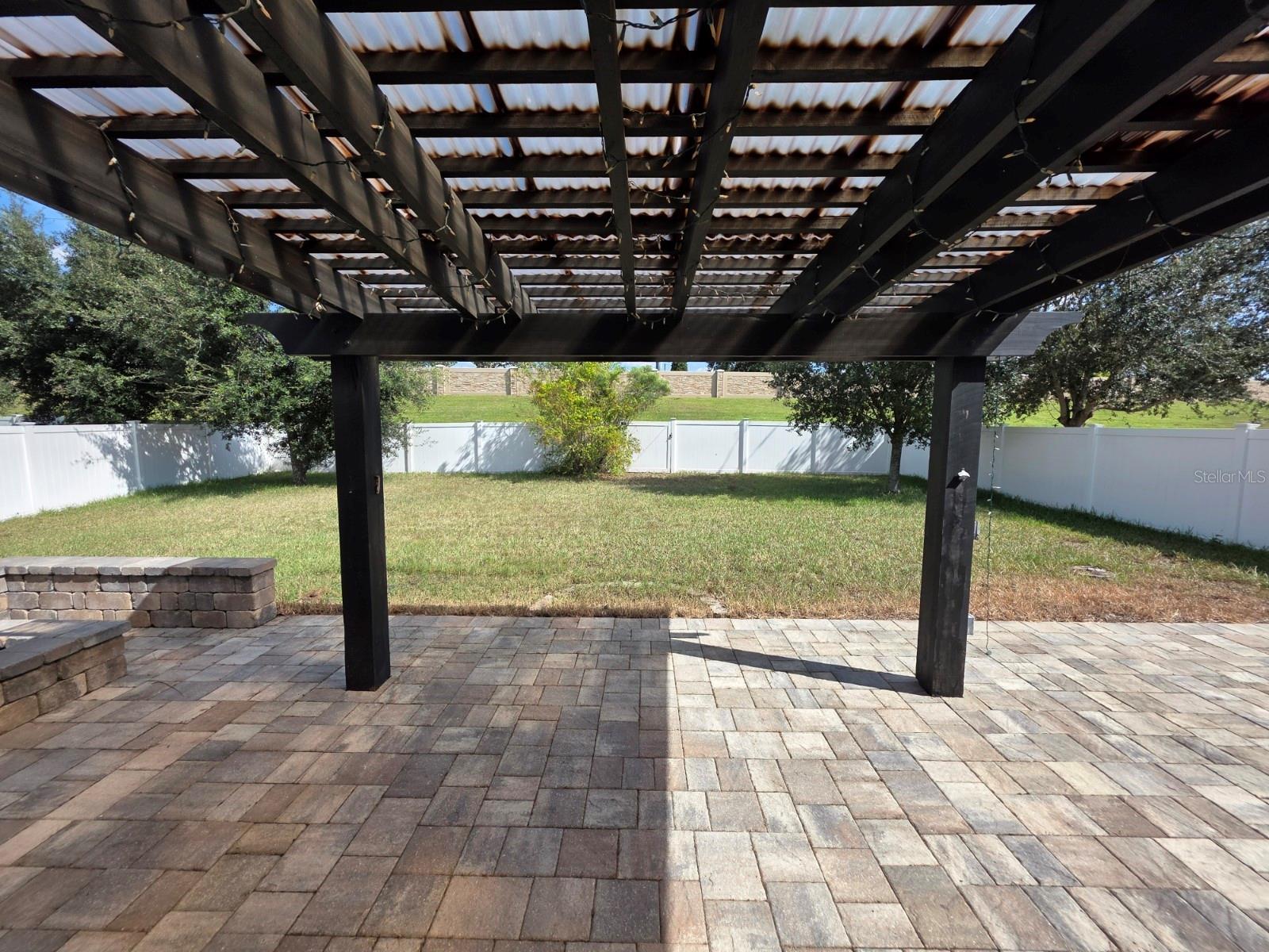 LAUREL ESTATES - Residential Lease