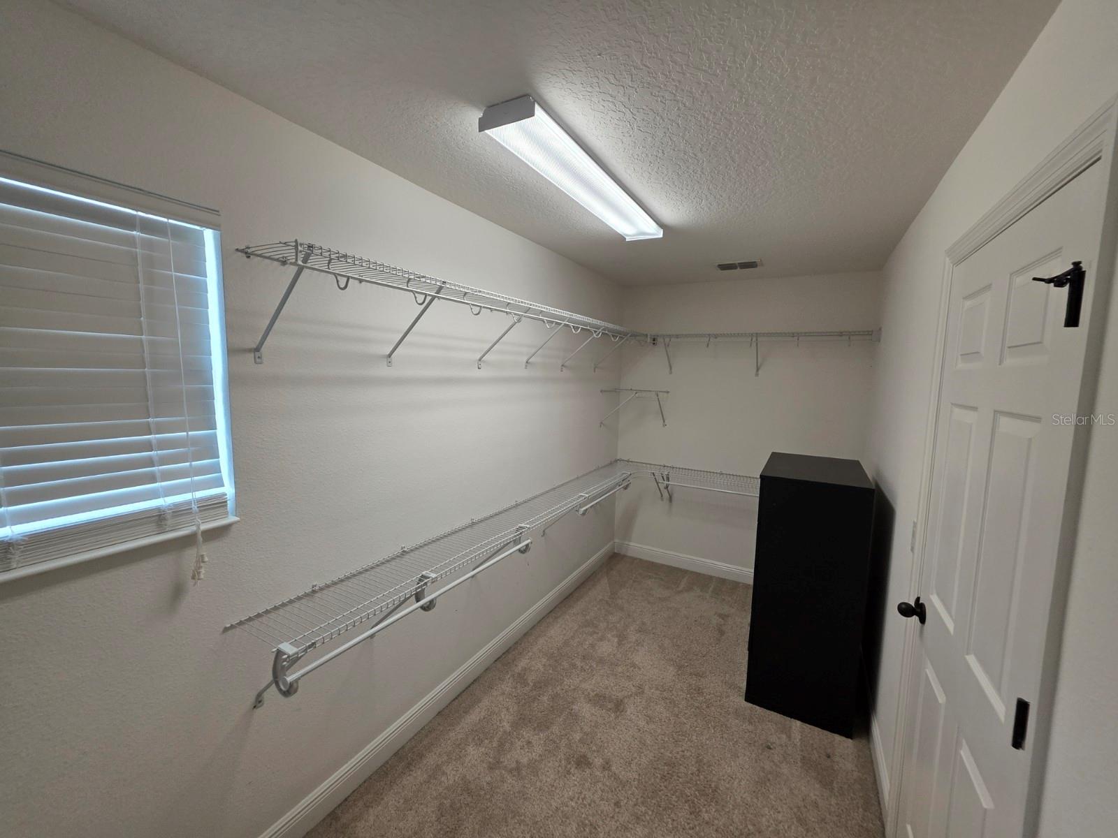 LAUREL ESTATES - Residential Lease