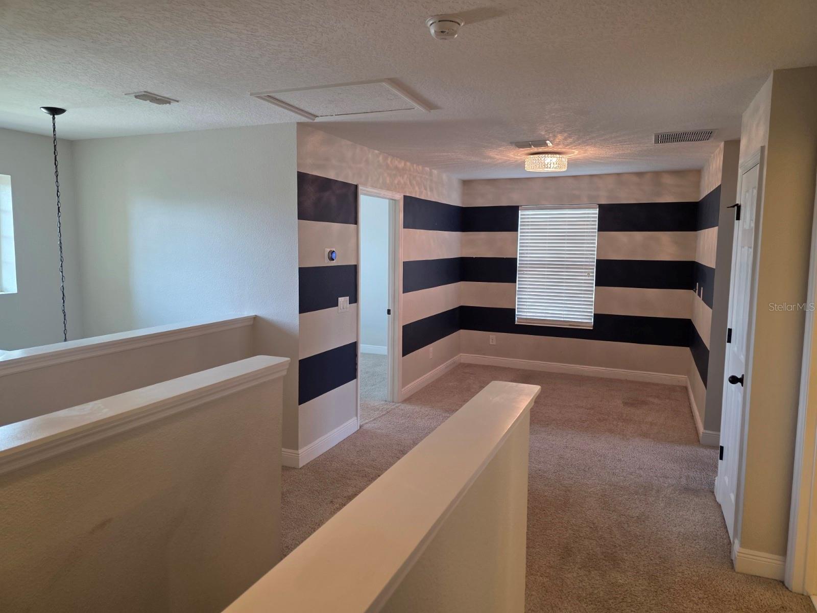 LAUREL ESTATES - Residential Lease