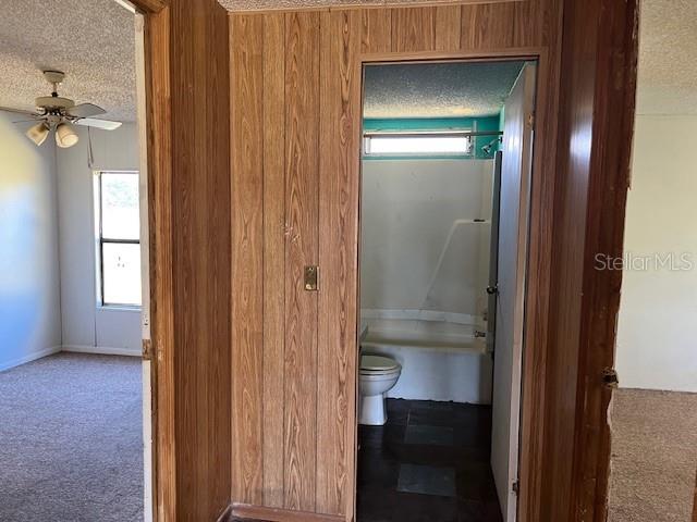 LEWELLYN COUNTRY ESTS - Residential