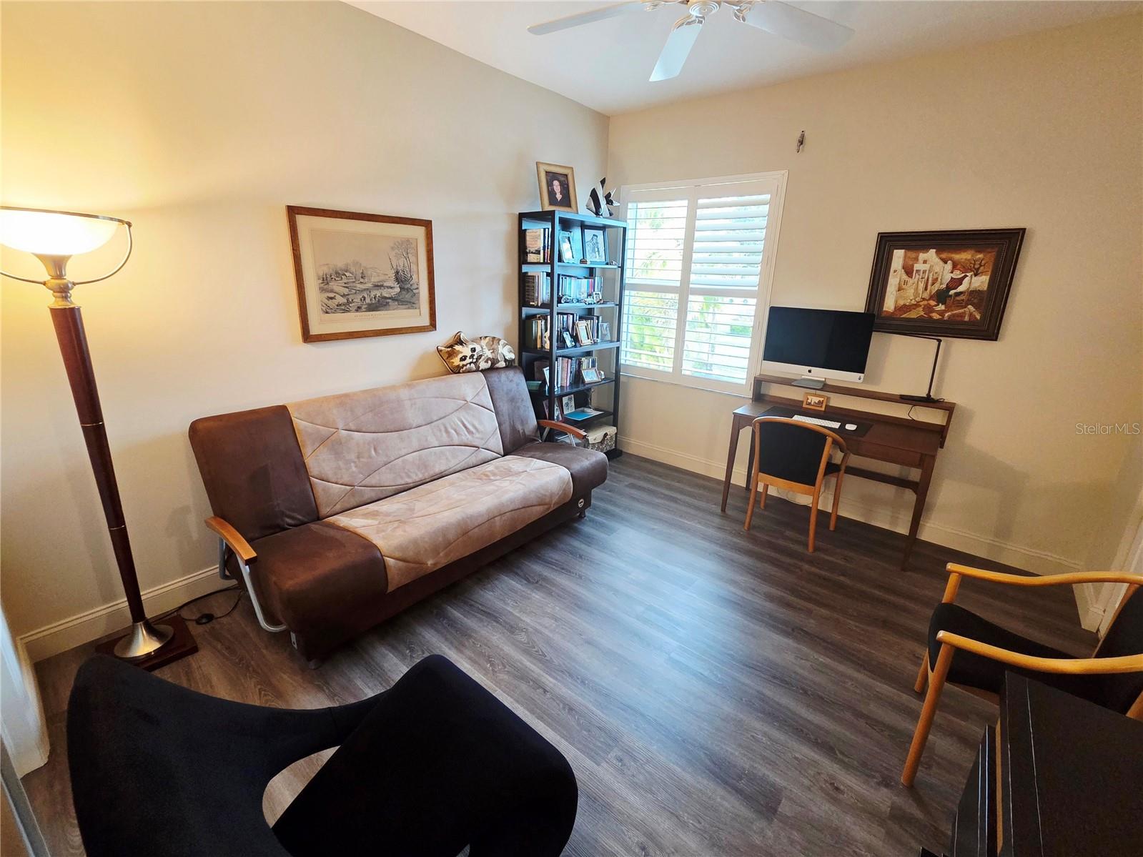 HUNTINGTON LAKES FIVE - Residential