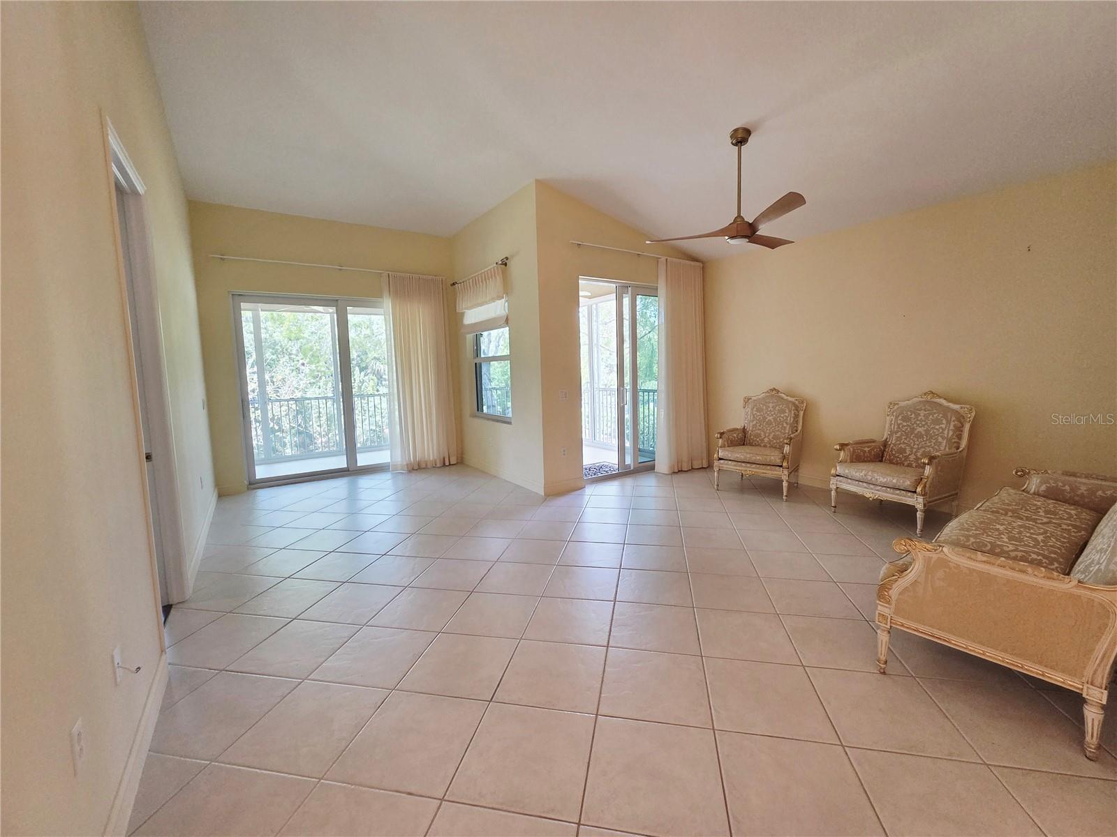 HUNTINGTON LAKES FIVE - Residential
