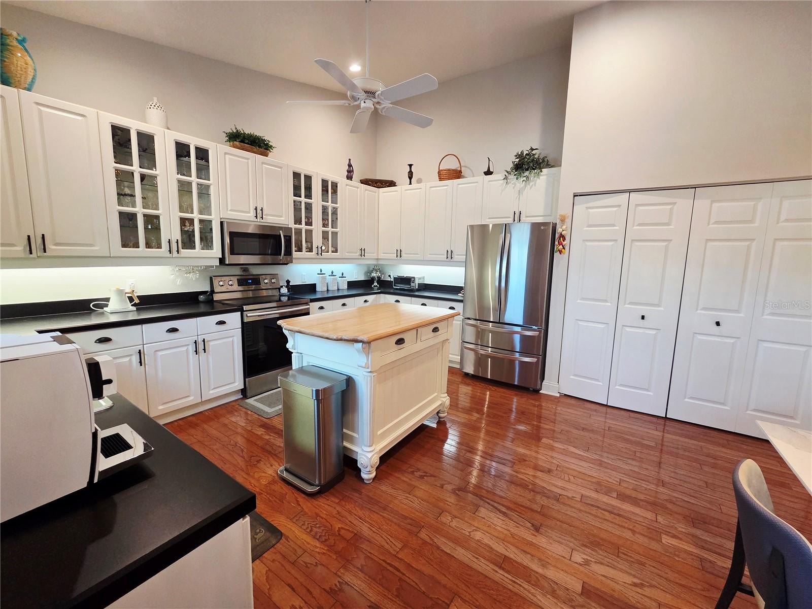 HUNTINGTON LAKES FIVE - Residential