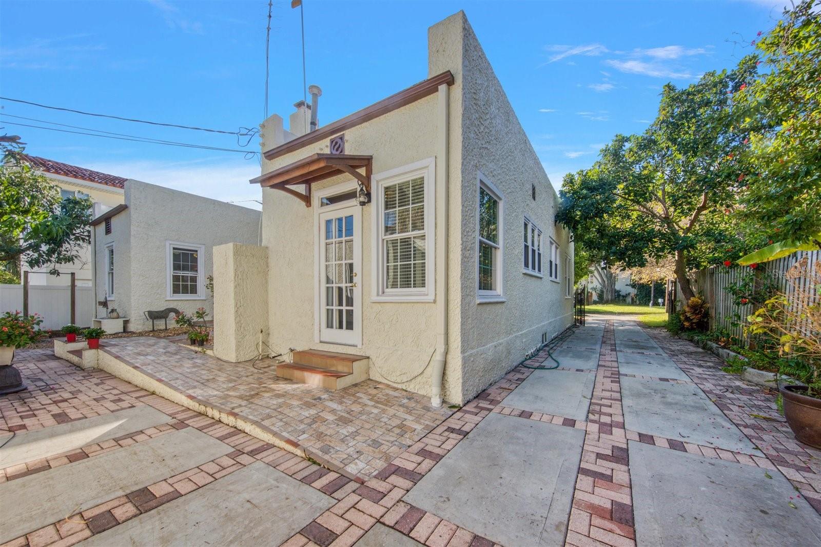 GRANADA TERRACE ADD - Residential