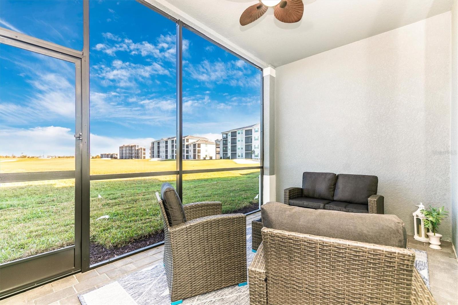 WELLEN PARK GOLF & COUNTRY CLUB - Residential Lease