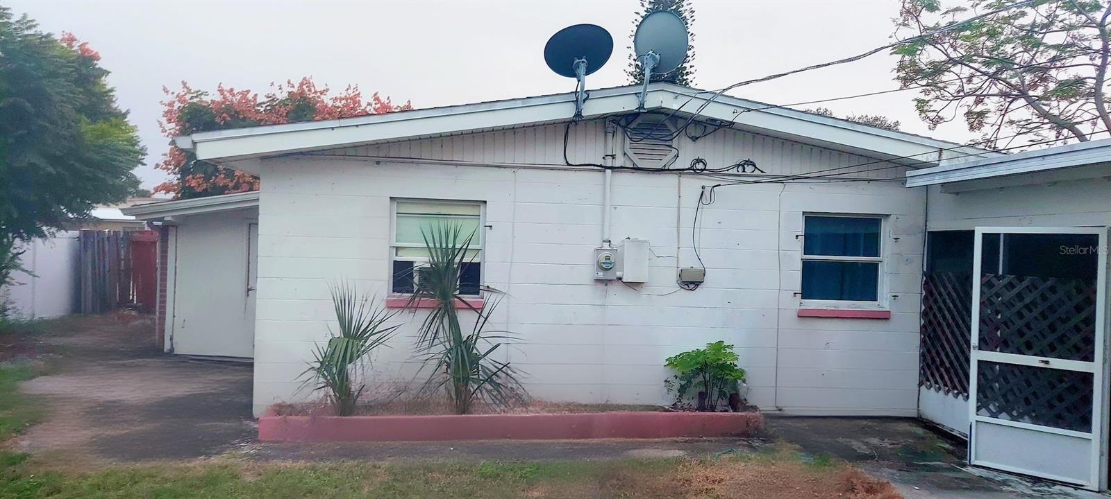 BOWE GARDENS SEC J 01 - Residential