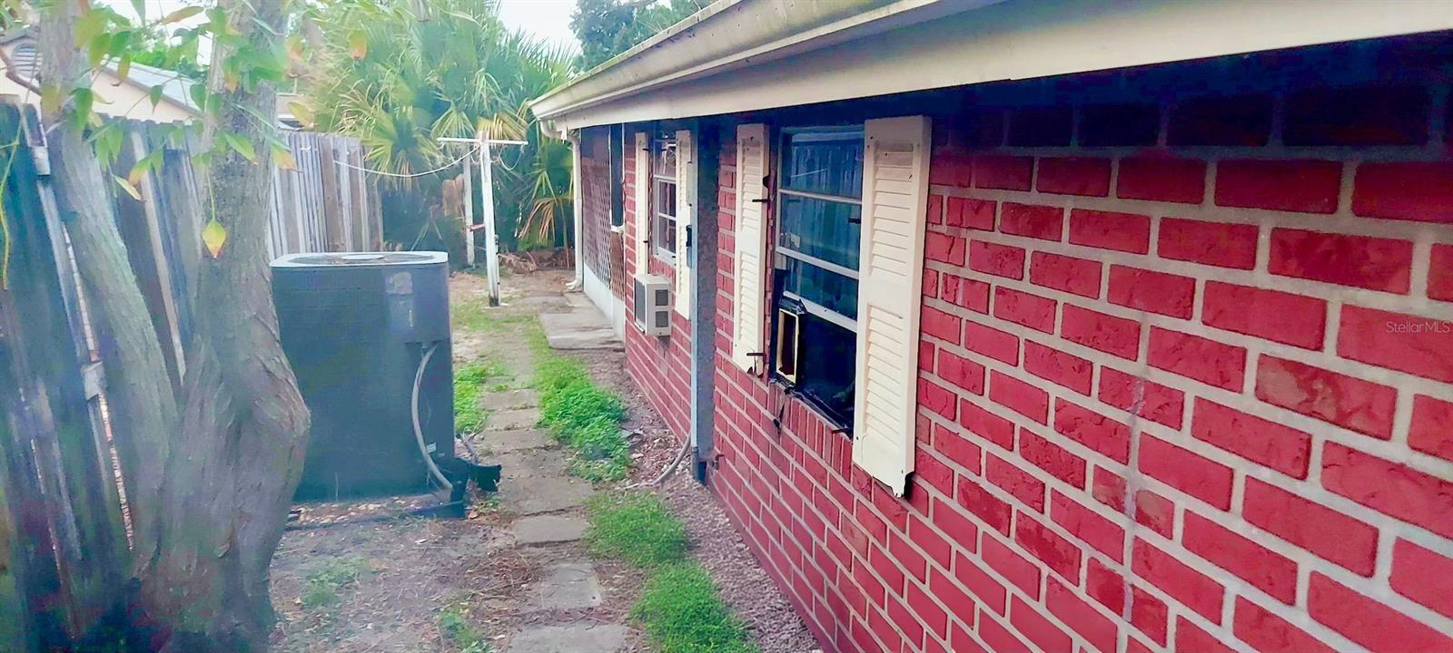 BOWE GARDENS SEC J 01 - Residential